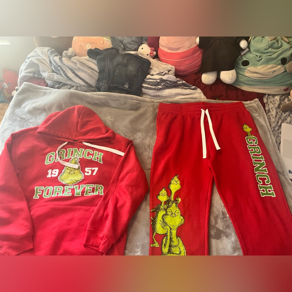 Grinch Kids Red hoodie and sweatpants set